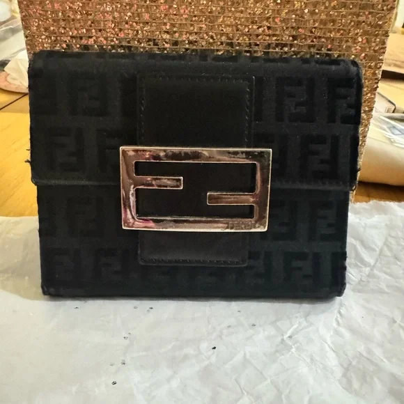 Fendi Black zucca fold over wallet - Picture 4 of 15